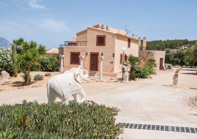 Finca el almendral