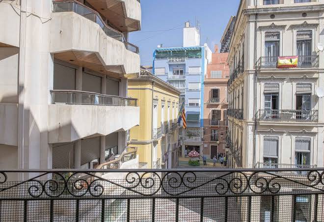 Plaza Gabriel Miro Image