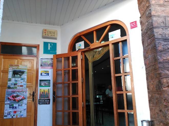 Fonda bar gilber