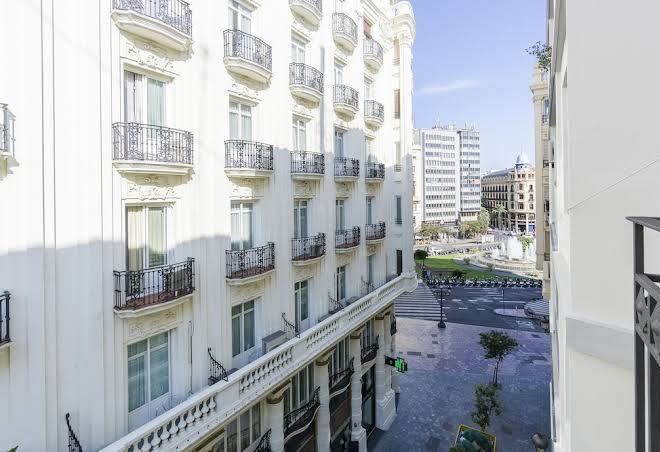 City ayuntamiento square