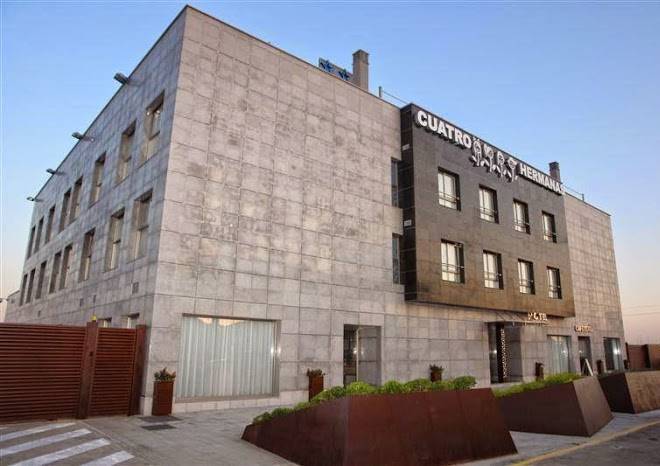 Hotel Cuatro Hermanas Image