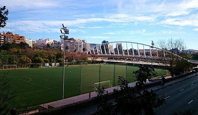 Valencia suits you budget auto check in