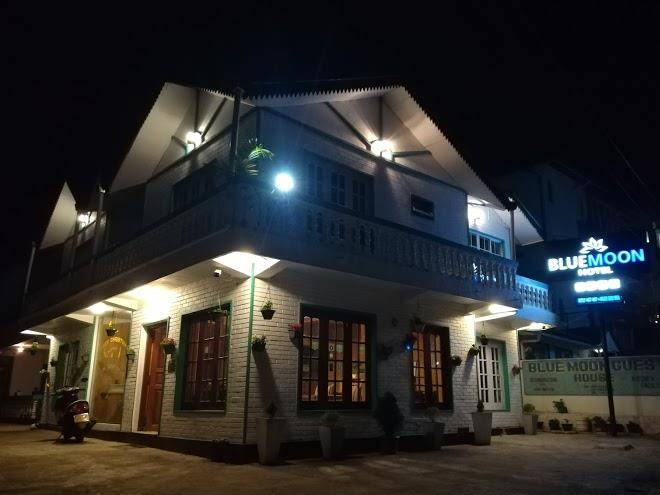 Blue moon hotel