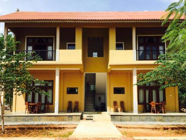 Castle rock hotel sigiriya