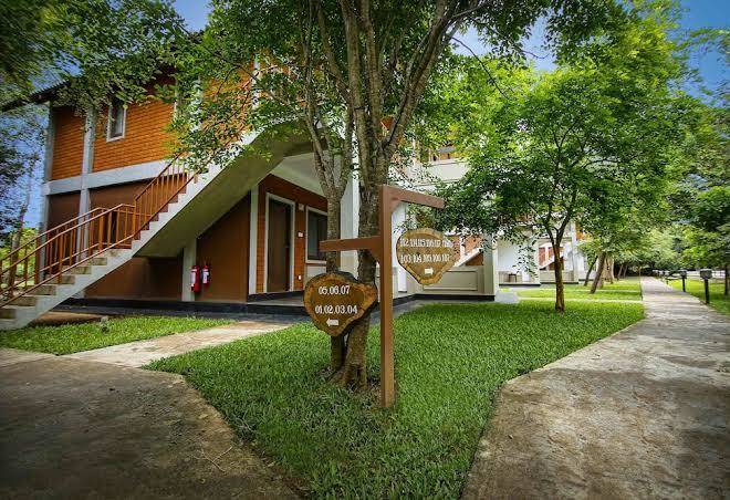 Elephas resort & spa