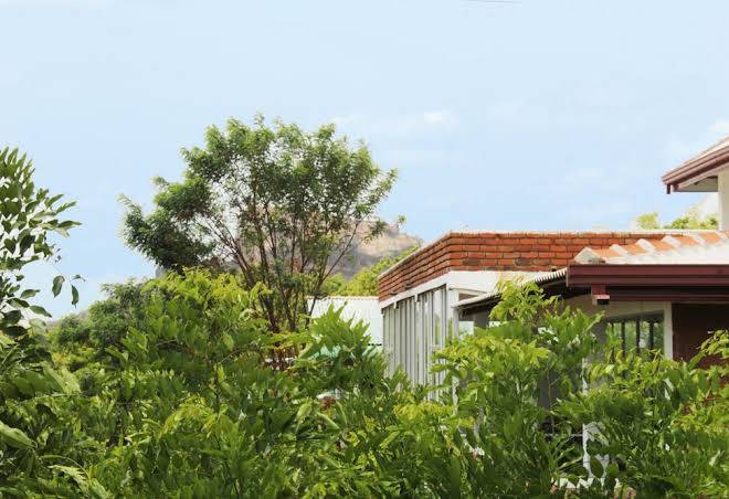 Green hut hotel and restaurant