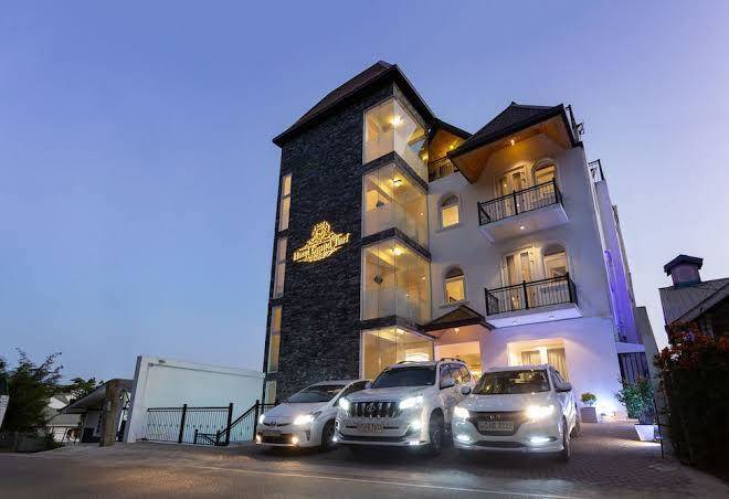 Hotel grand turf