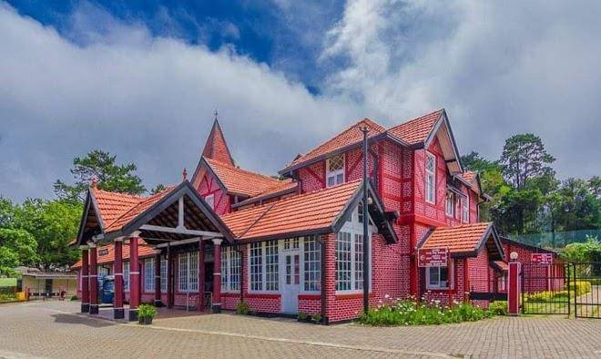 Nuwara eliya golf club