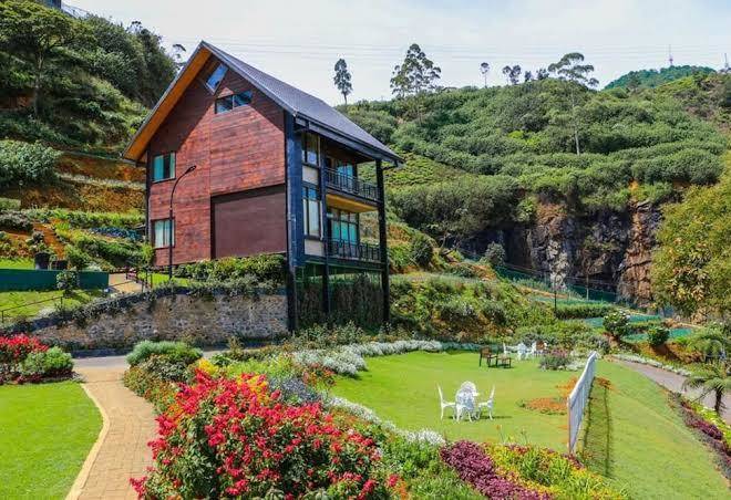 The Golden Ridge Hotel Image