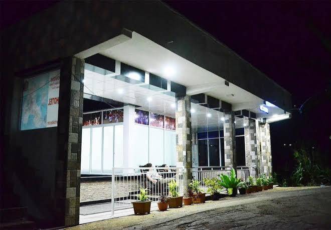 The hotel kandy kandyan holiday center