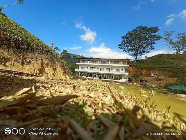 Trinitons tea view lake resort