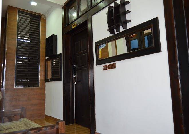 Brown Wood Recidence Image