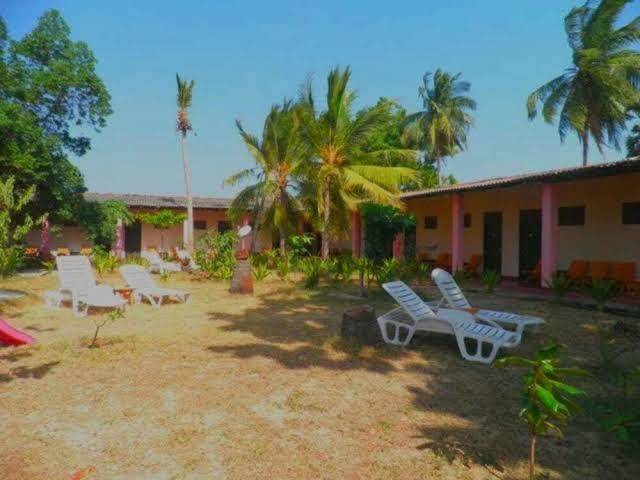 Shahira hotel nilaveli