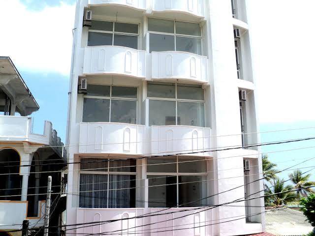 Trinco beach hotel