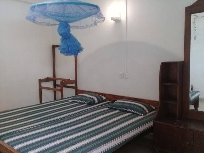 Fly beezz rest polonnaruwa