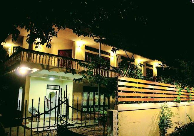 Hotel Honey Bee Image