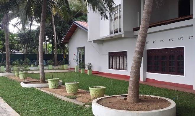 Lake view garden hotel
