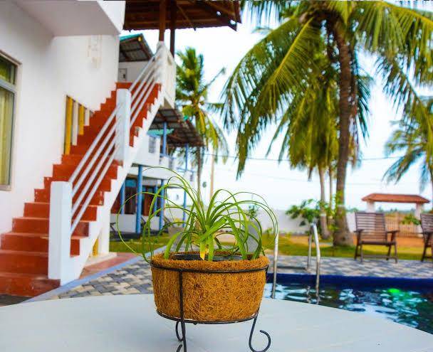 Dinuda resort kalpitiya