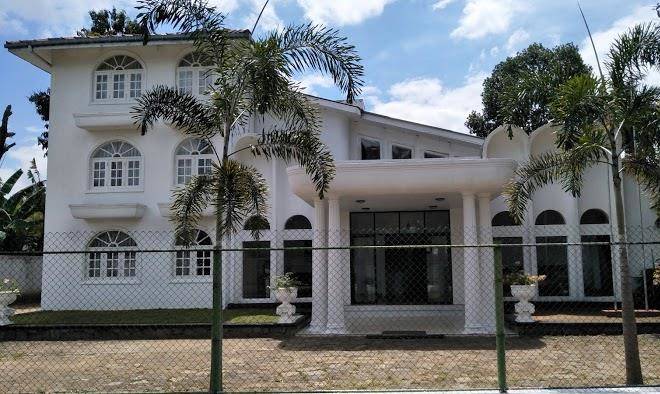 Hotel white palace