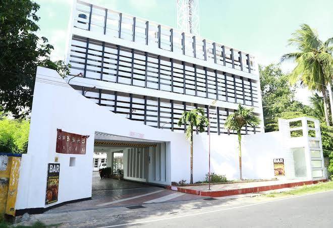 Subhas hotel