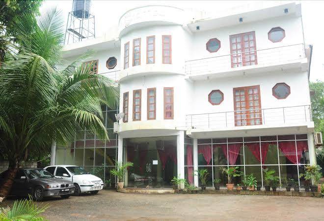 Thampa hotel