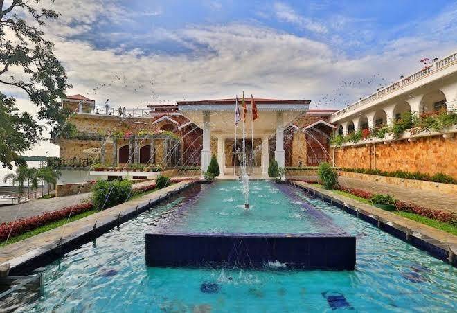 Centauria lake resort