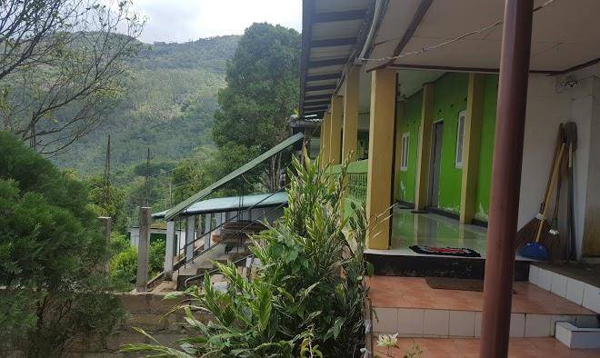 Handapan falls holiday resort