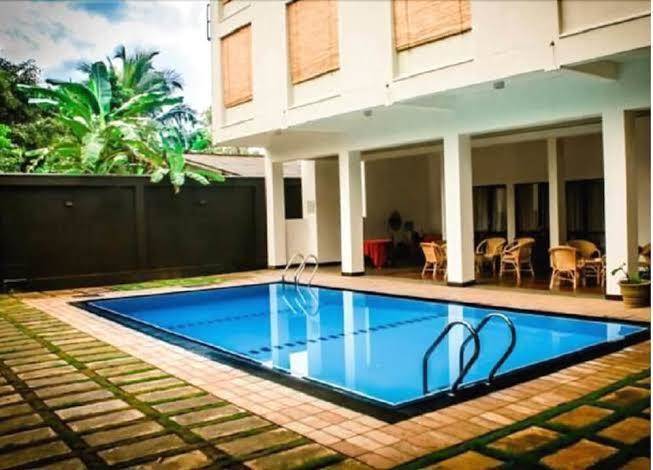 Sapthapadhi hotel