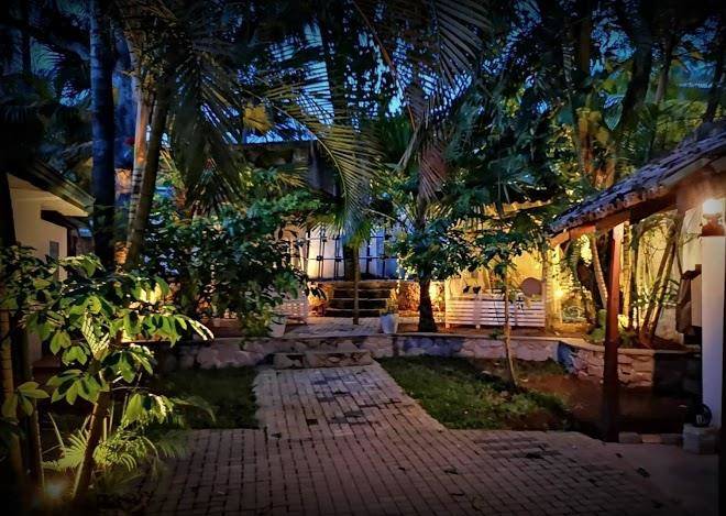 Glamour hotel mirissa