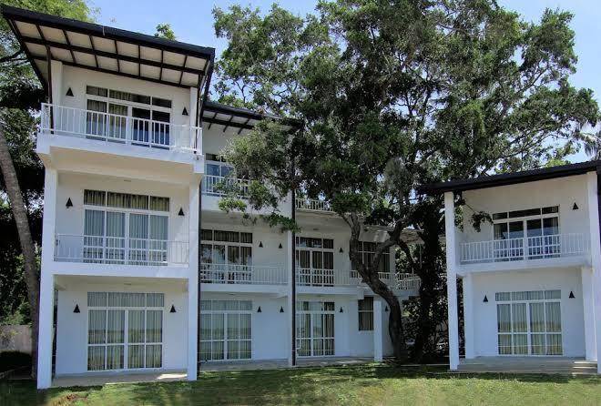 Jade green hotel hambantota