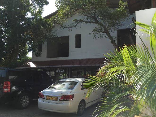 Mangrove cave hotel and seafood restaurant