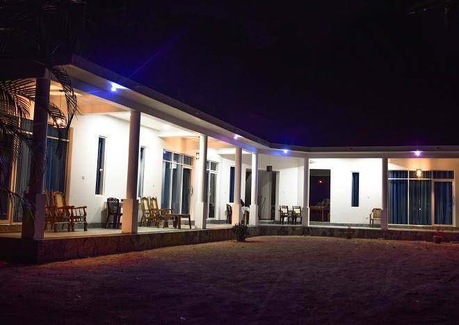 Oasis hotel mirissa
