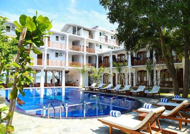 Oga reach hotel