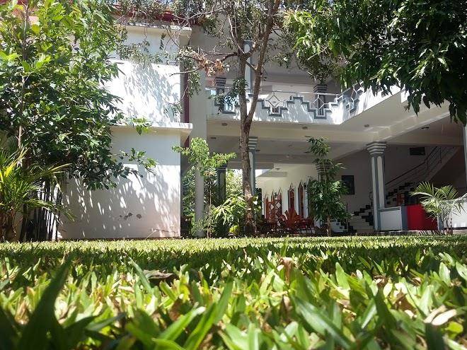 Peacock reach hotel
