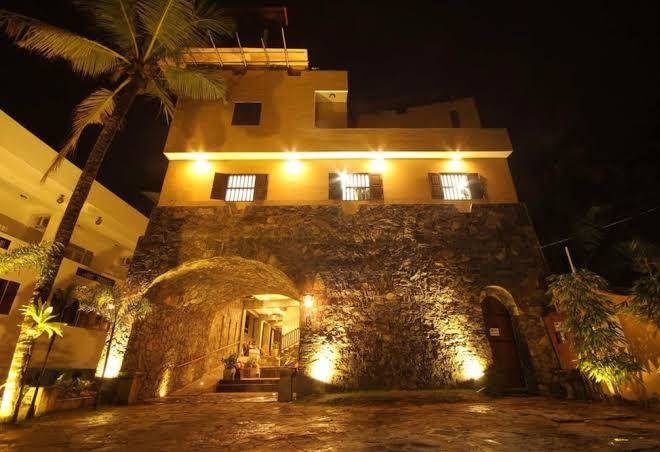 Rock fort hotel