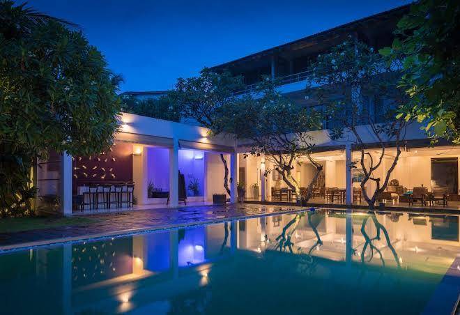 Roman beach hotel hikkaduwa
