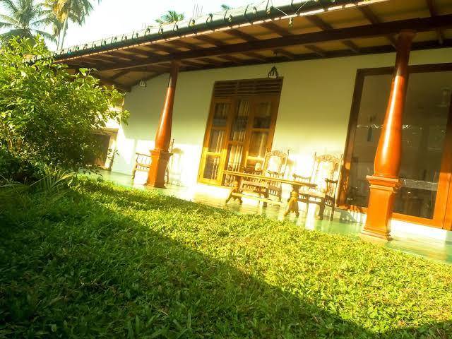 Talalla sea anemone hotel