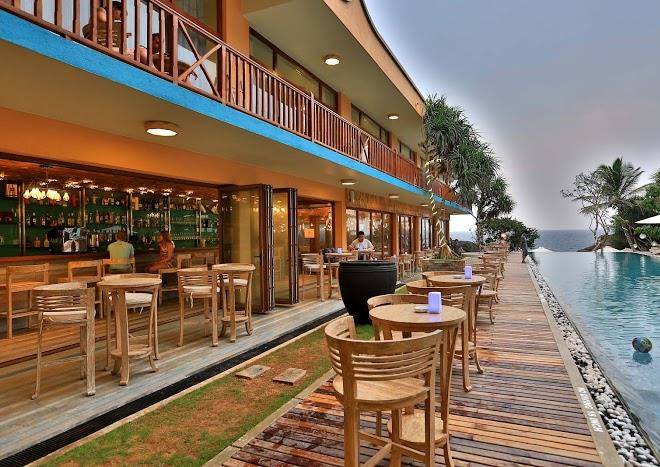 Thaproban Pavilion Waves Image