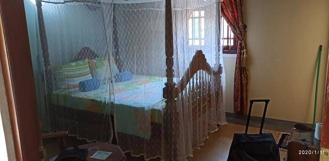 Tiny Royal Palace Image