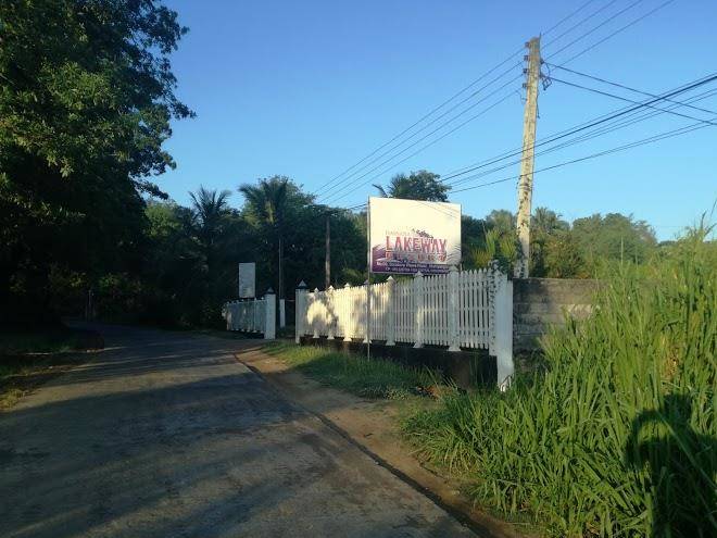 Dassana Lake Way Hotel Image