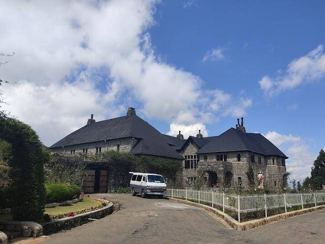 Lakshan view resort