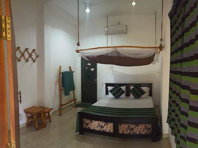 Walawe park view hotel