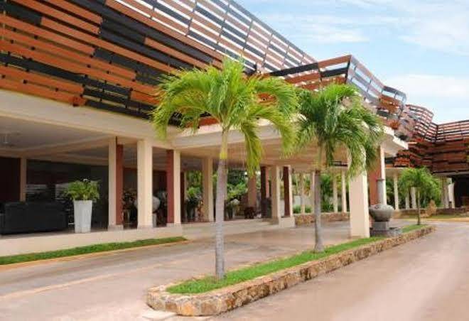 Avenra garden hotel