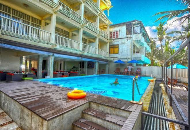 Beacon beach hotel