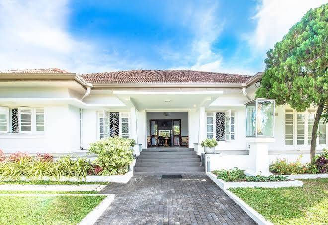 Bungalow on 53