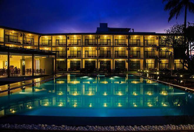Camelot beach hotel