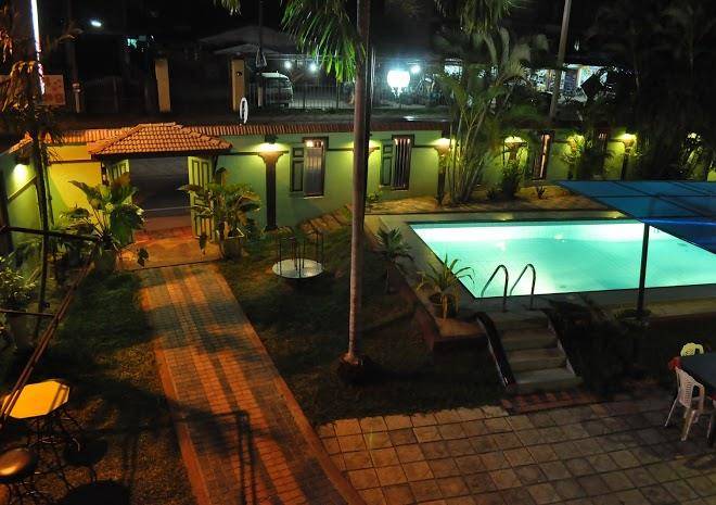 Golden pizza hotel & restaurant