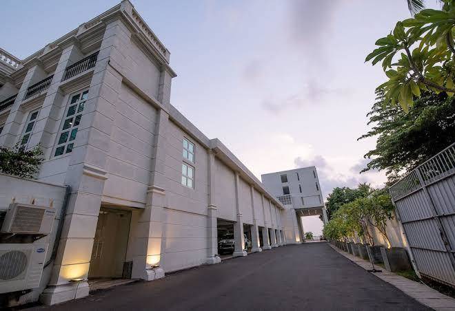 Grandeeza hotel