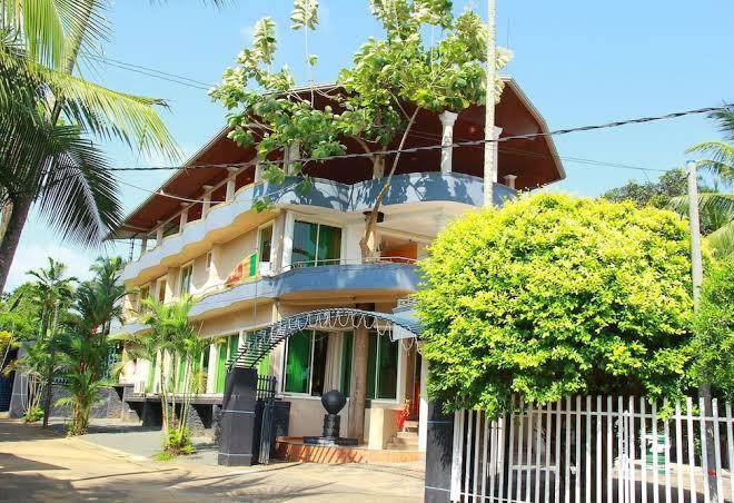Kamaro holiday resorts & banquets