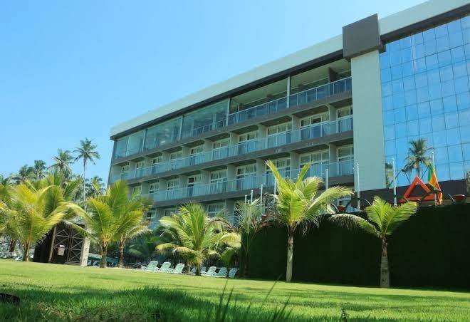 Ocean queen hotel wadduwa